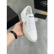 프라다 삼각로고 스니커즈