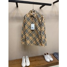 버버리 24SS 빈티지 체크무늬 셔츠
