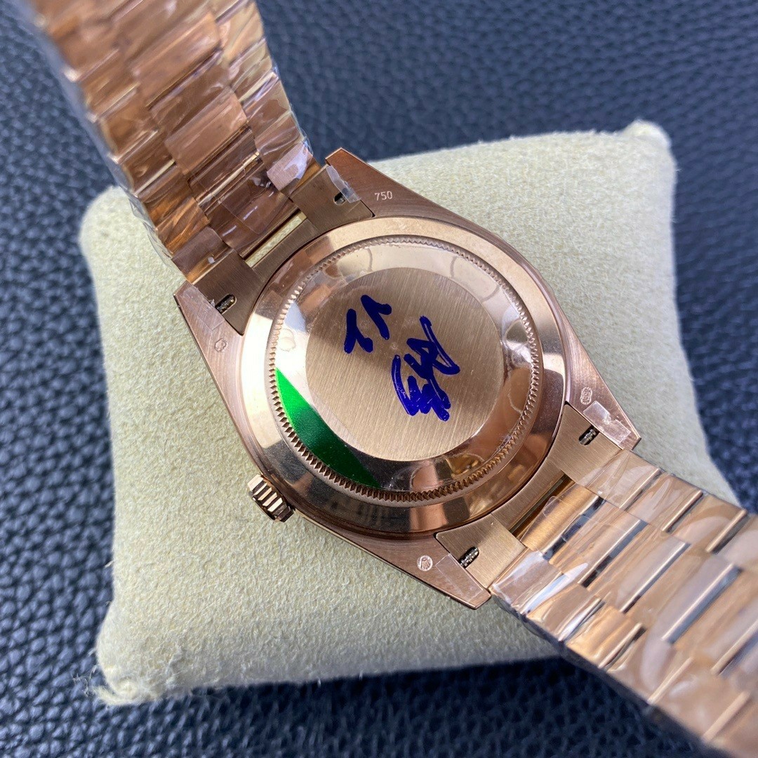 (클린) 롤렉스 데이데이트 40mm 올리브그린 로즈골드 금통