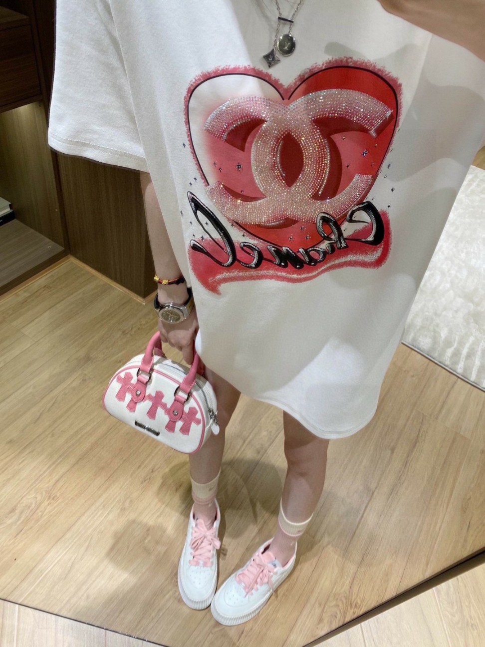 샤넬 로고 반팔티셔츠