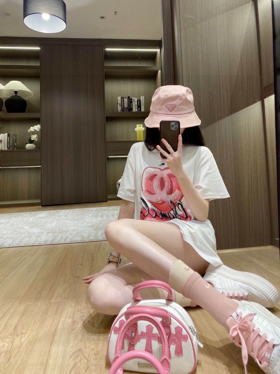 샤넬 로고 반팔티셔츠