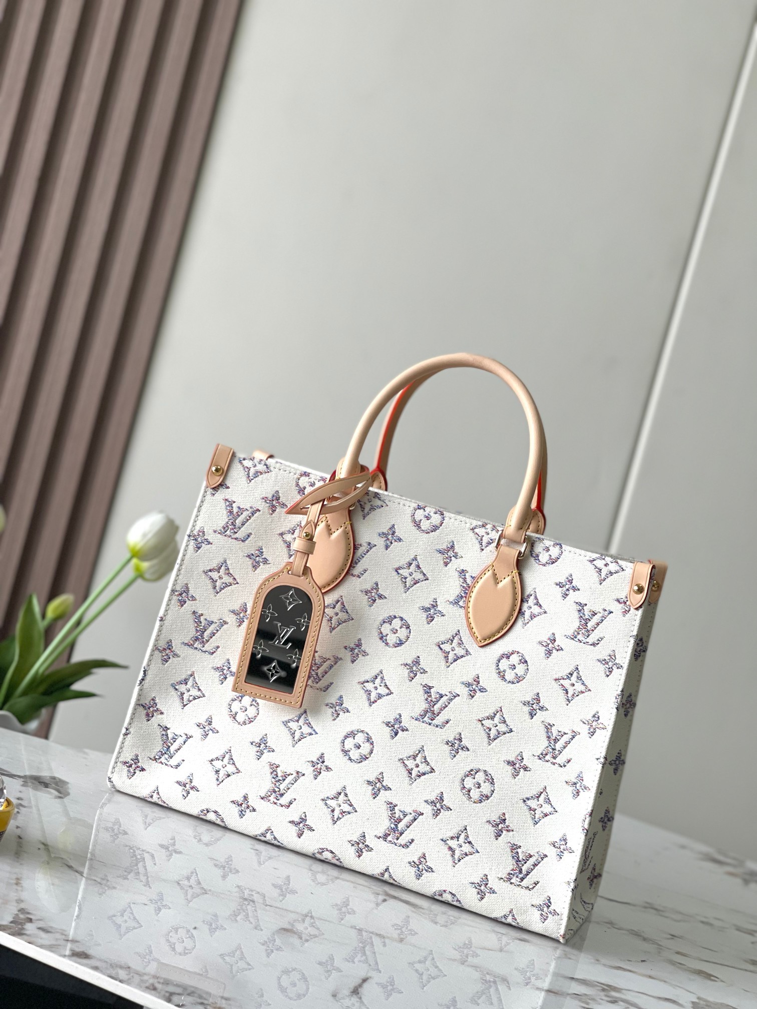 루이비통 온더고 MM M24708