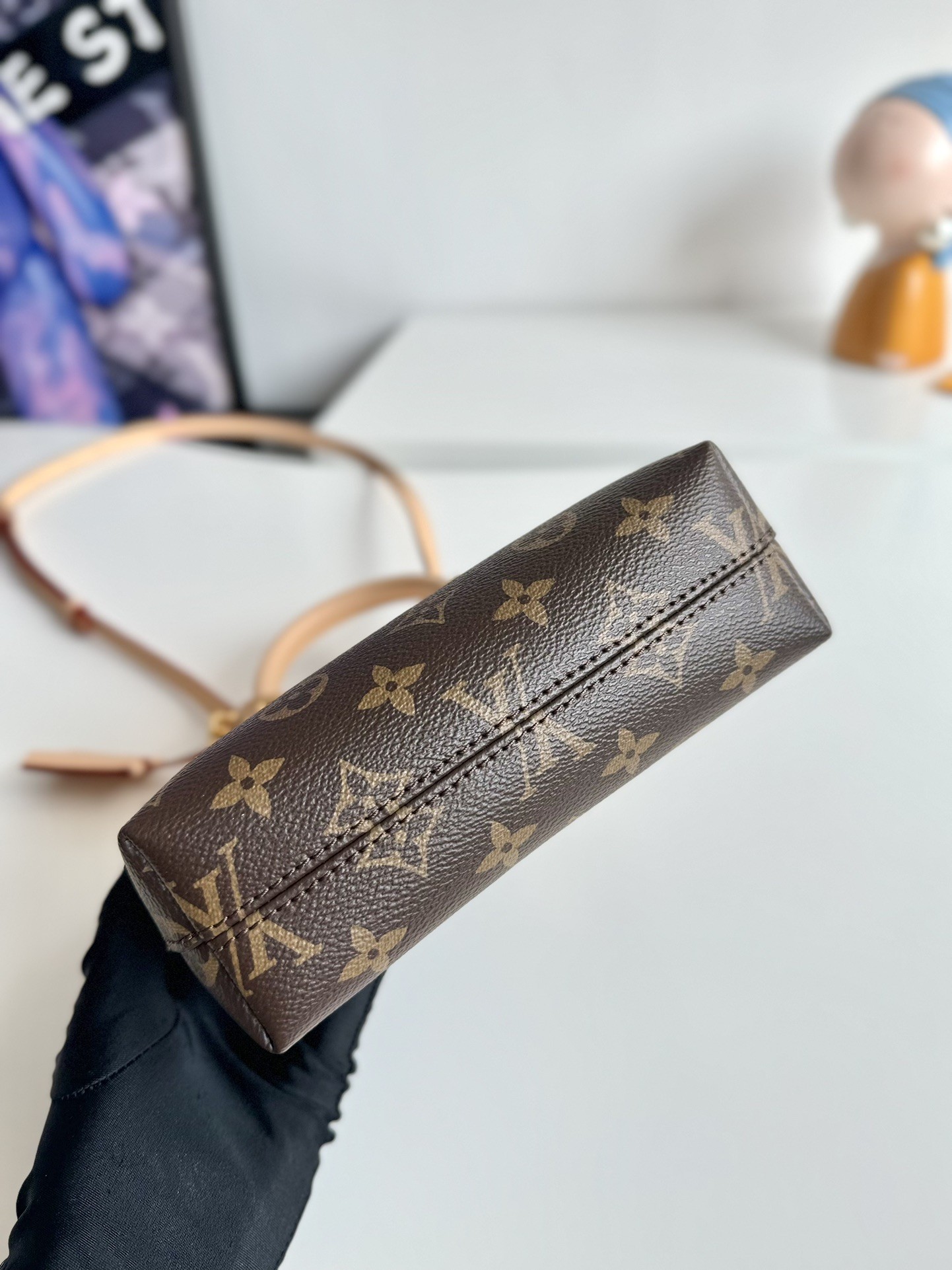 루이비통 락킷 BB M12019