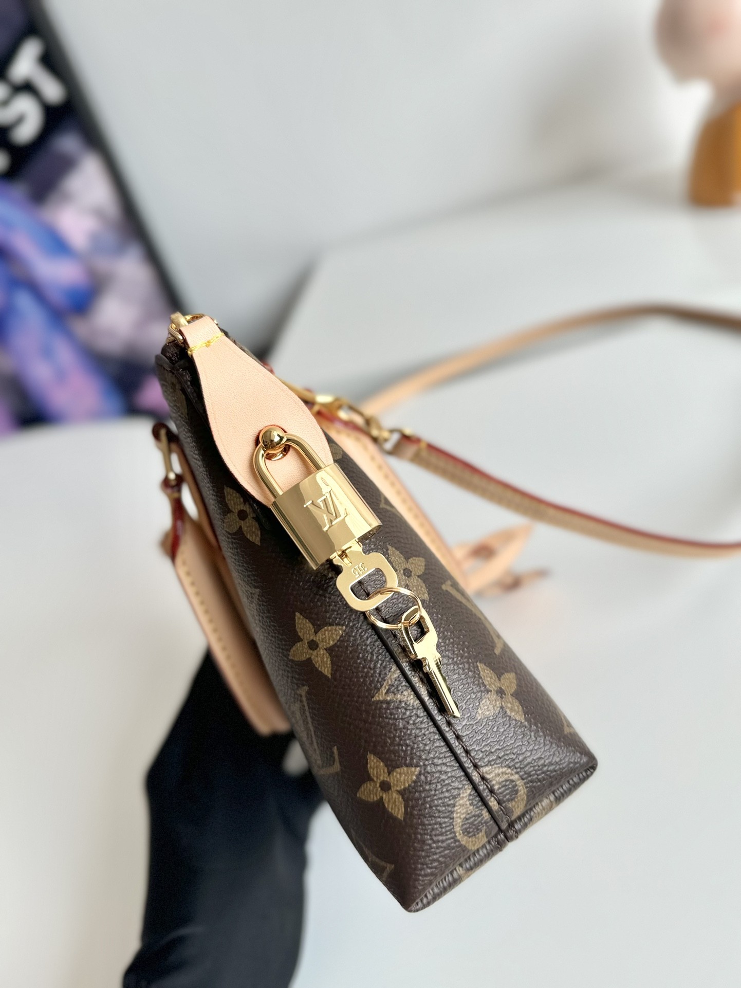 루이비통 락킷 BB M12019