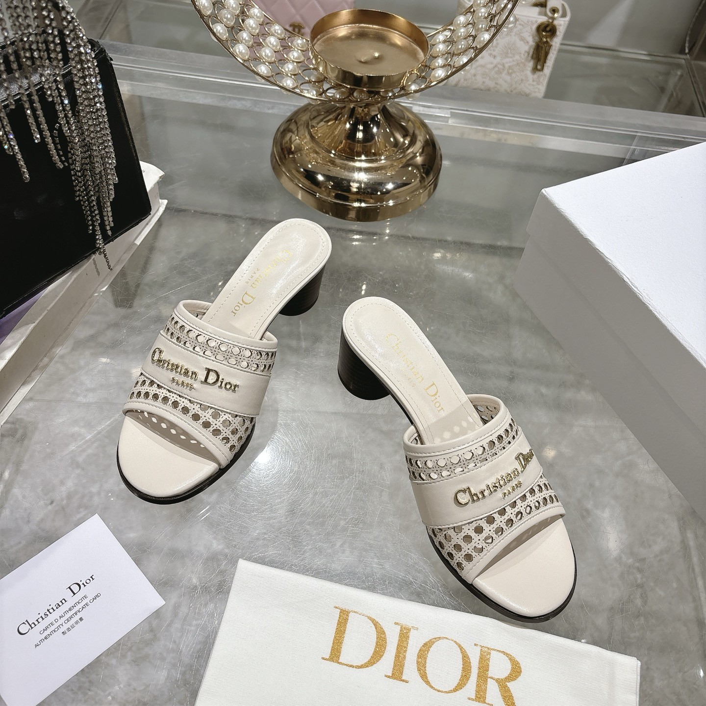 디올 D라인 뮬 힐