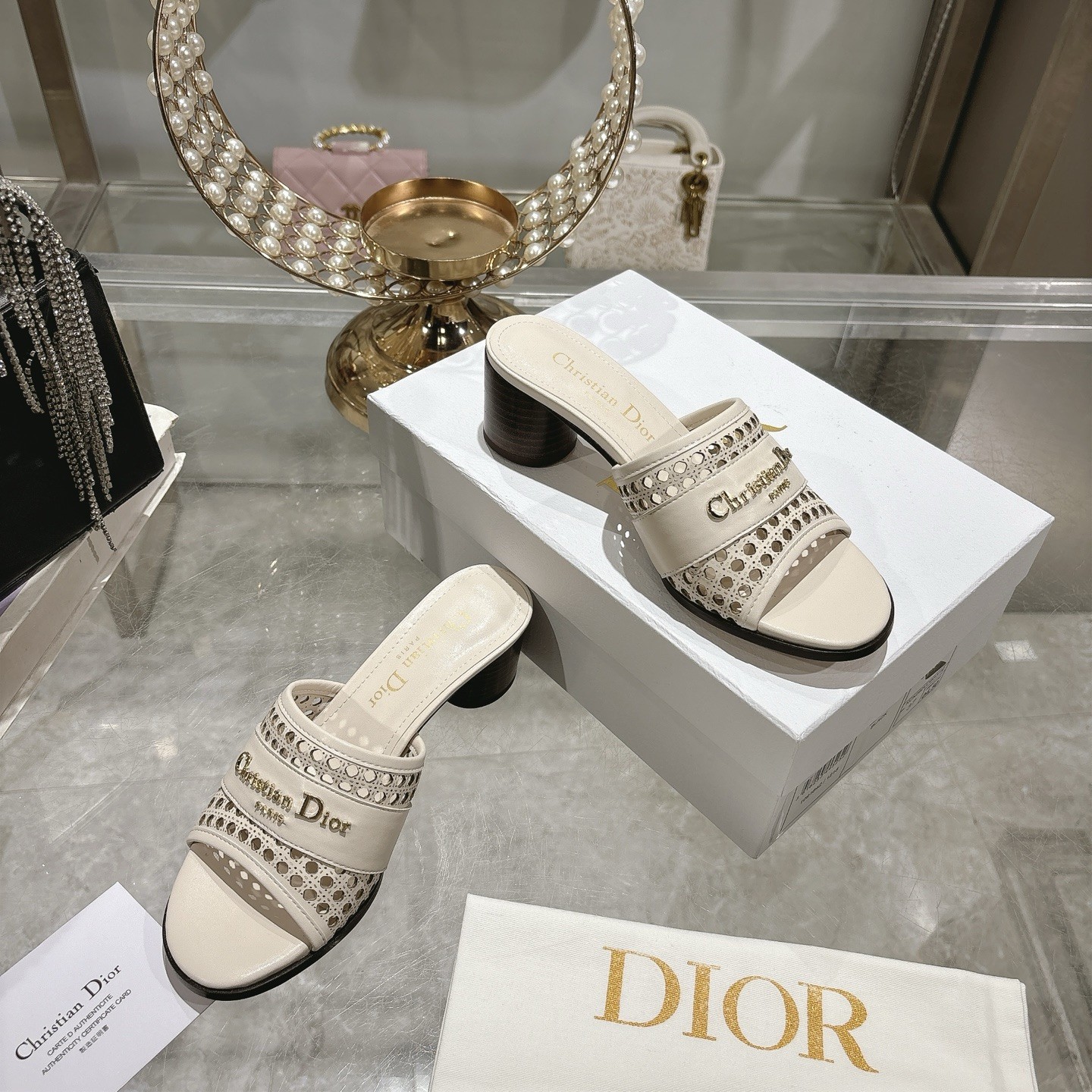 디올 D라인 뮬 힐