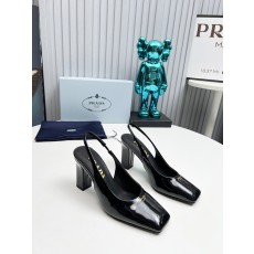 프라다 페이턴트 가죽 슬링백 펌프스