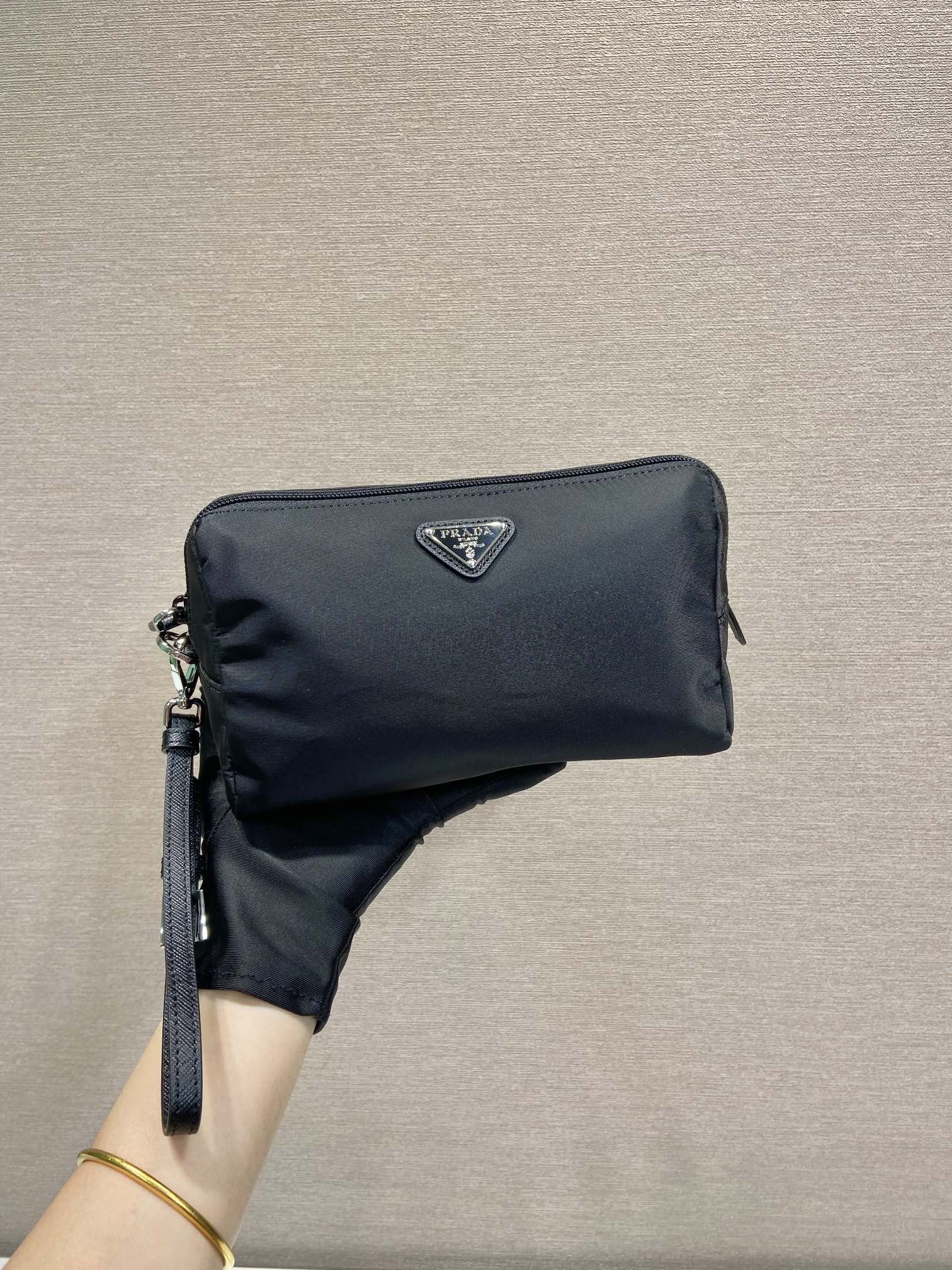 프라다 파우치 나일론 블랙