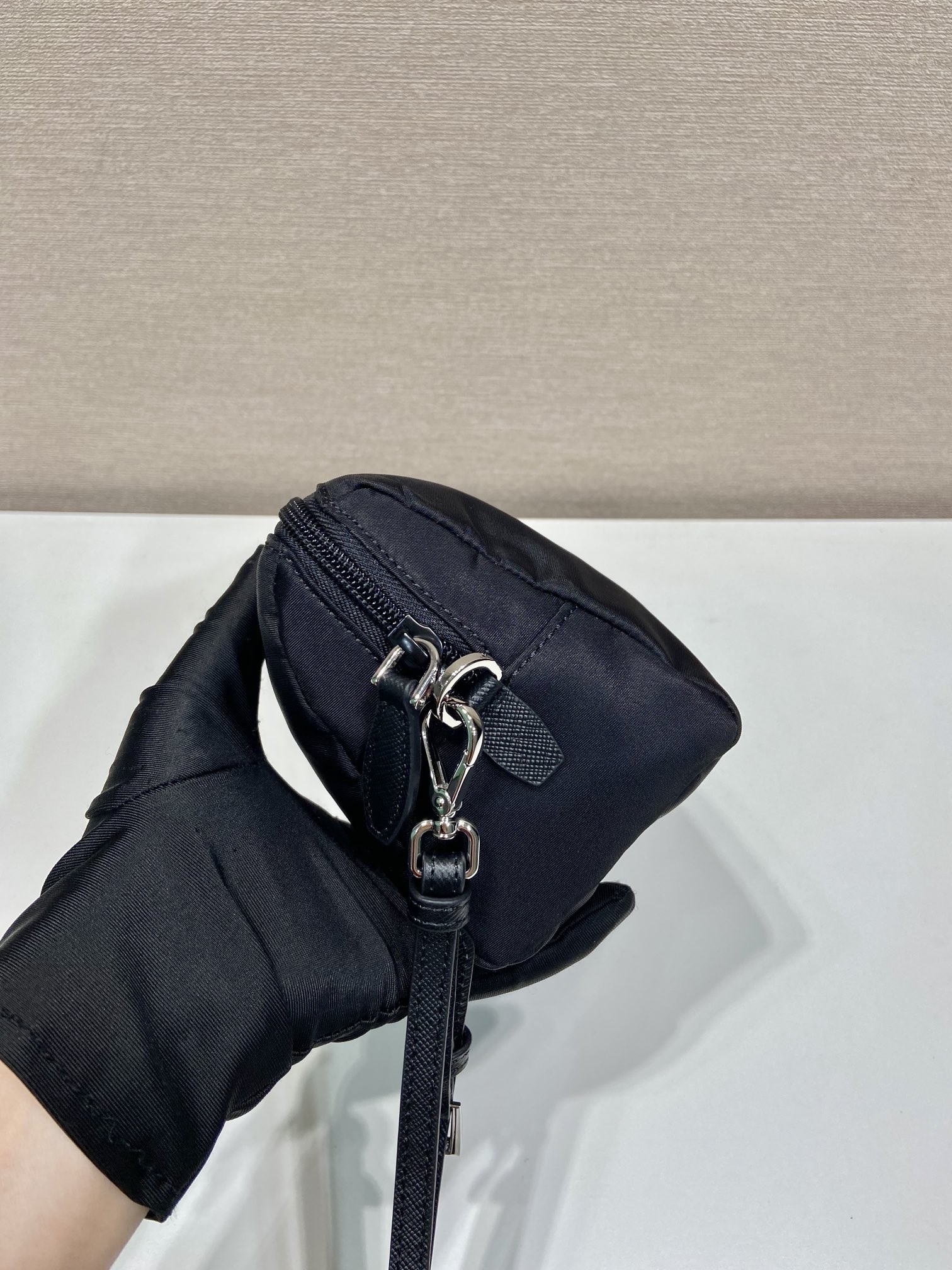 프라다 파우치 나일론 블랙
