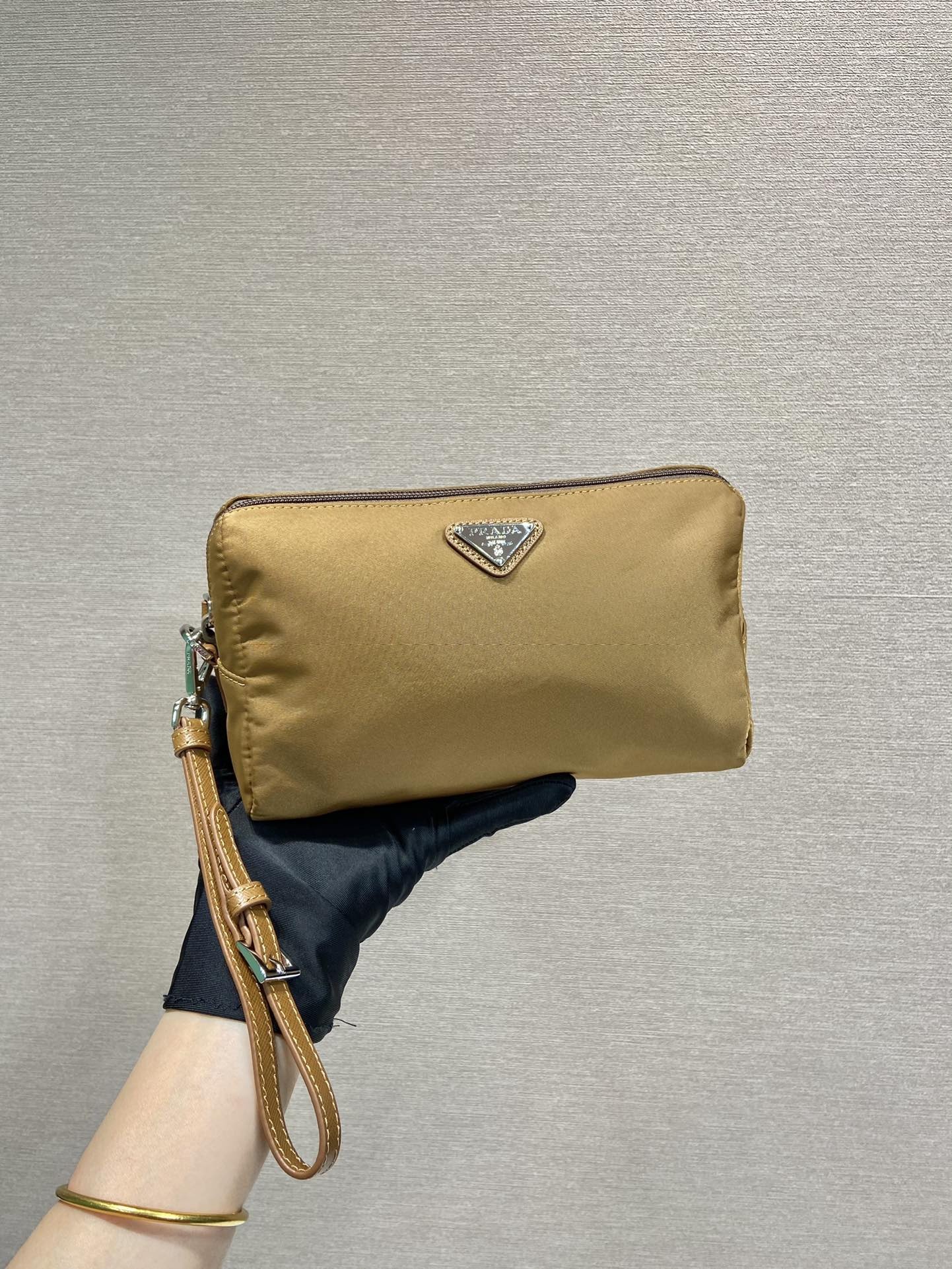 프라다 파우치 나일론 블랙